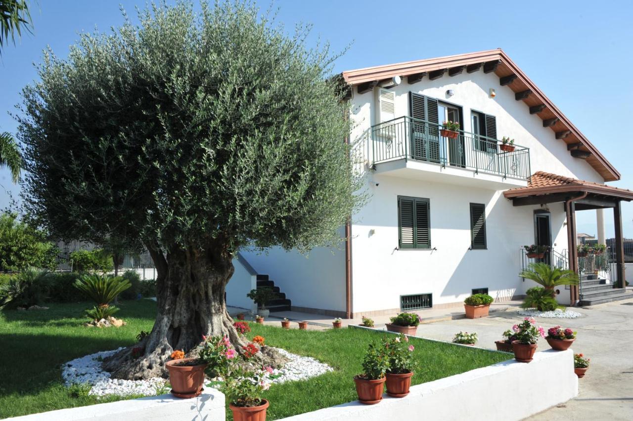 B&B Cascina Fiorita Santa Maria La Carita Luaran gambar